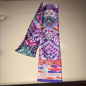 Louis Vuitton scarf